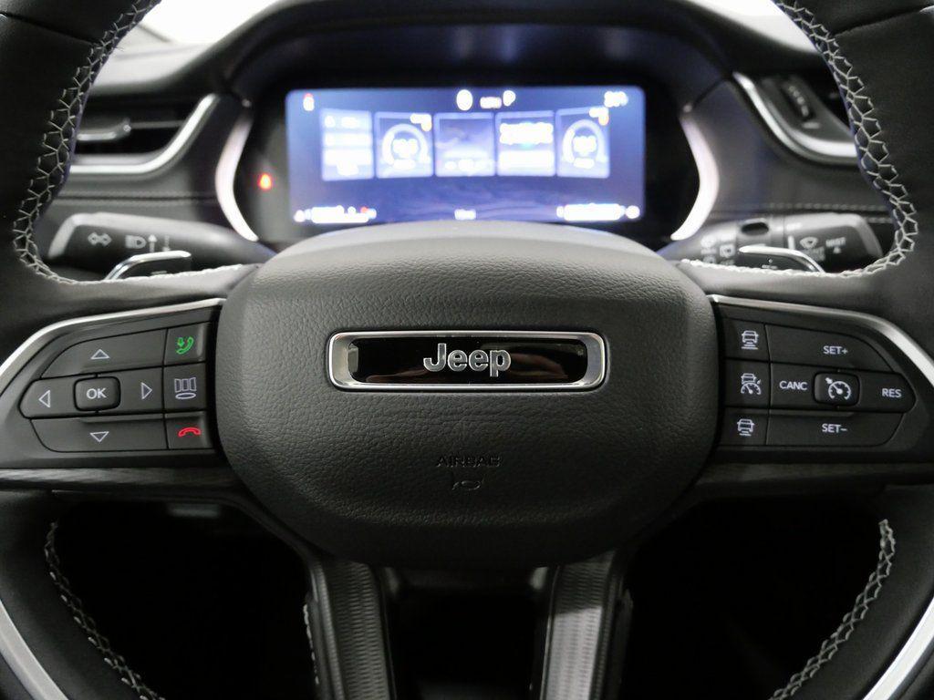 new 2025 Jeep Grand Cherokee car, priced at $40,946