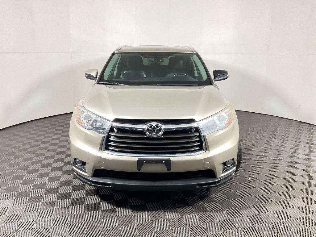 used 2016 Toyota Highlander car, priced at $19,000