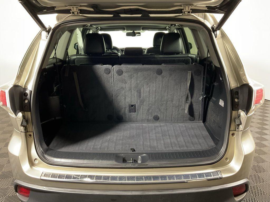 used 2016 Toyota Highlander car, priced at $19,000