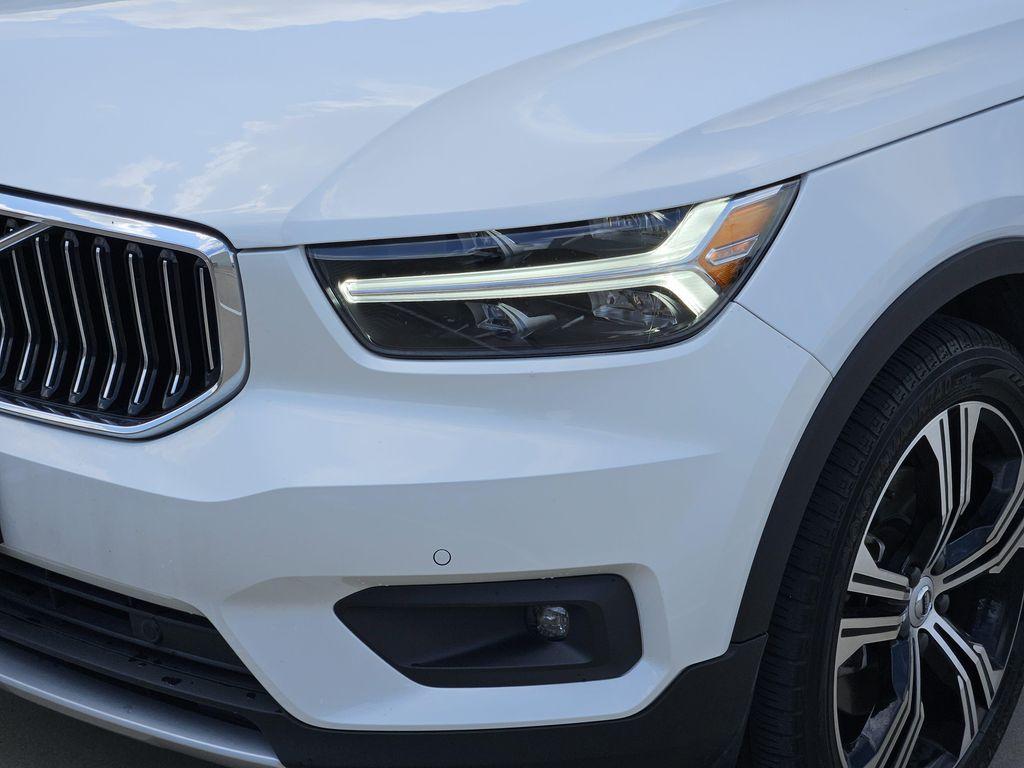used 2020 Volvo XC40 car, priced at $24,220