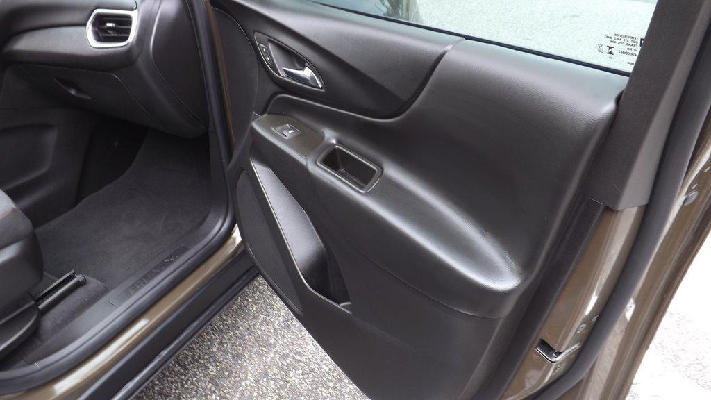 used 2024 Chevrolet Equinox car, priced at $24,995