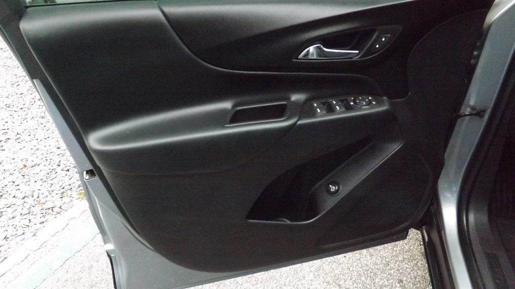 used 2024 Chevrolet Equinox car, priced at $25,995