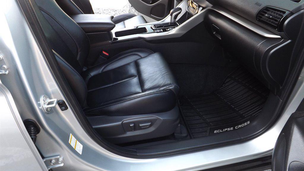 used 2024 Mitsubishi Eclipse Cross car, priced at $24,995