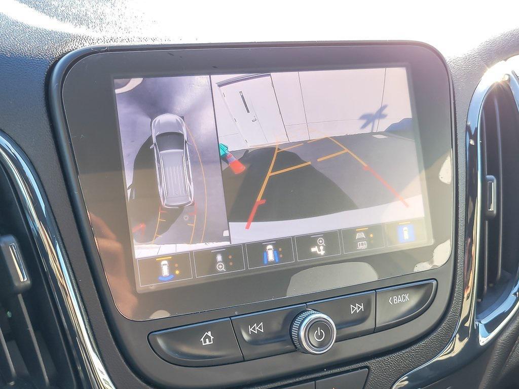 used 2024 Chevrolet Equinox car, priced at $26,989