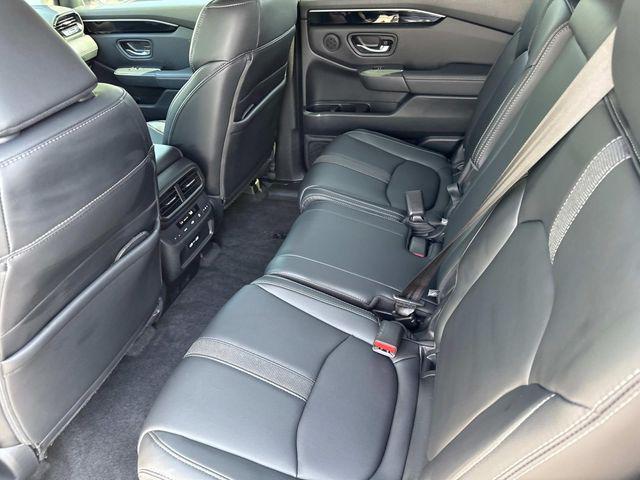 used 2023 Honda Pilot car, priced at $33,300