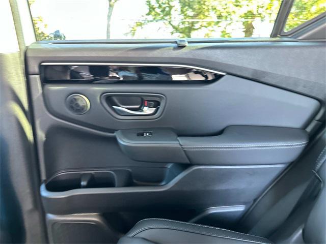 new 2025 Honda Pilot car, priced at $48,018
