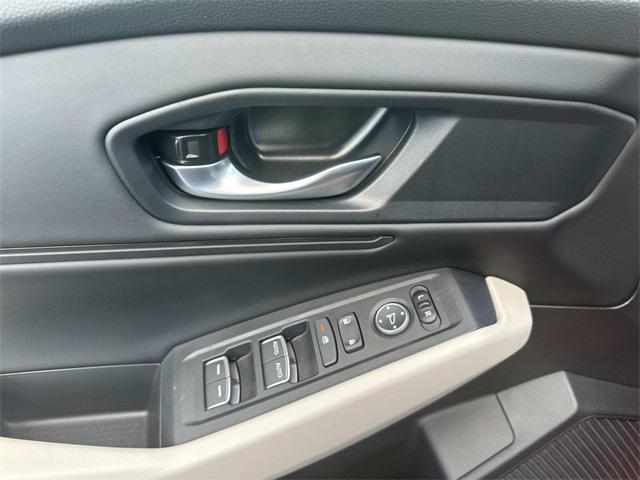 new 2025 Honda Accord car, priced at $30,994