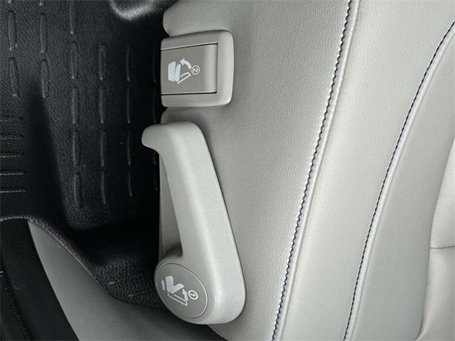 used 2019 Toyota Highlander car, priced at $20,500