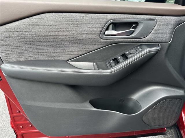 used 2023 Nissan Rogue car, priced at $18,900