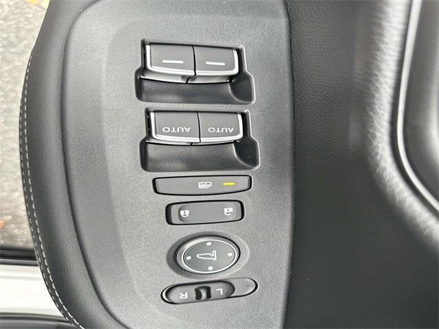 new 2026 Honda HR-V car, priced at $32,255