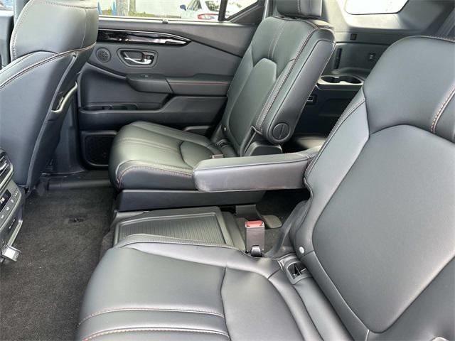 new 2025 Honda Pilot car, priced at $46,733