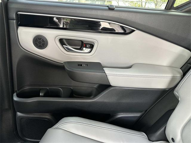 new 2025 Honda Pilot car, priced at $47,861