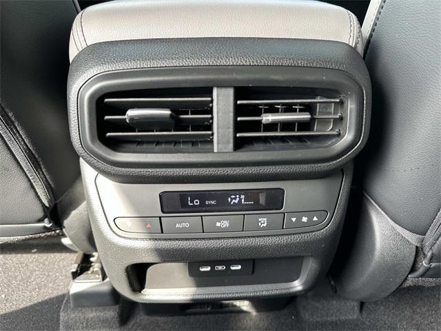 new 2025 Honda Pilot car, priced at $47,861