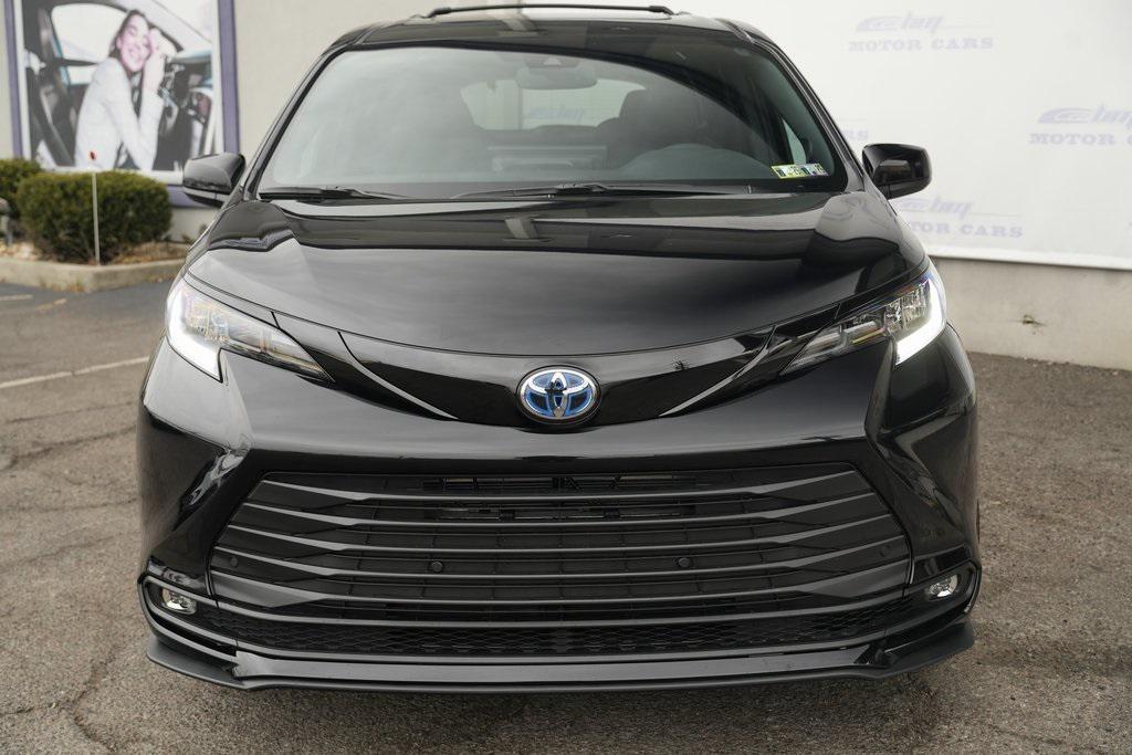 used 2025 Toyota Sienna car, priced at $53,900