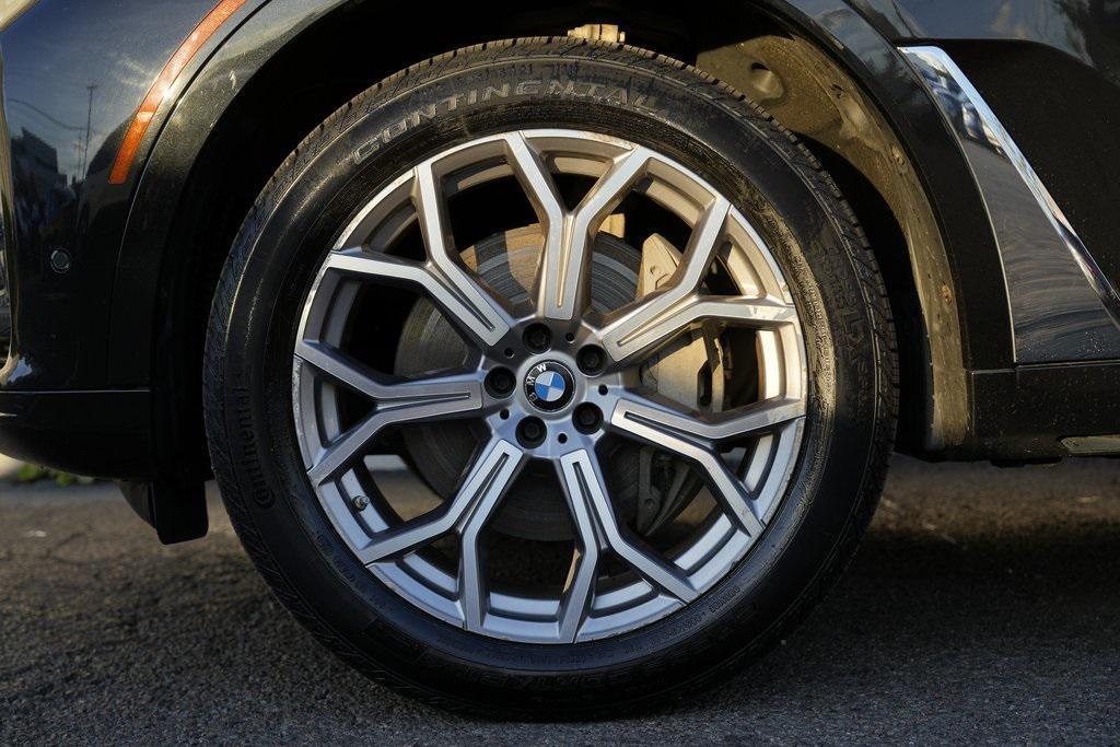 used 2020 BMW X7 car, priced at $26,900