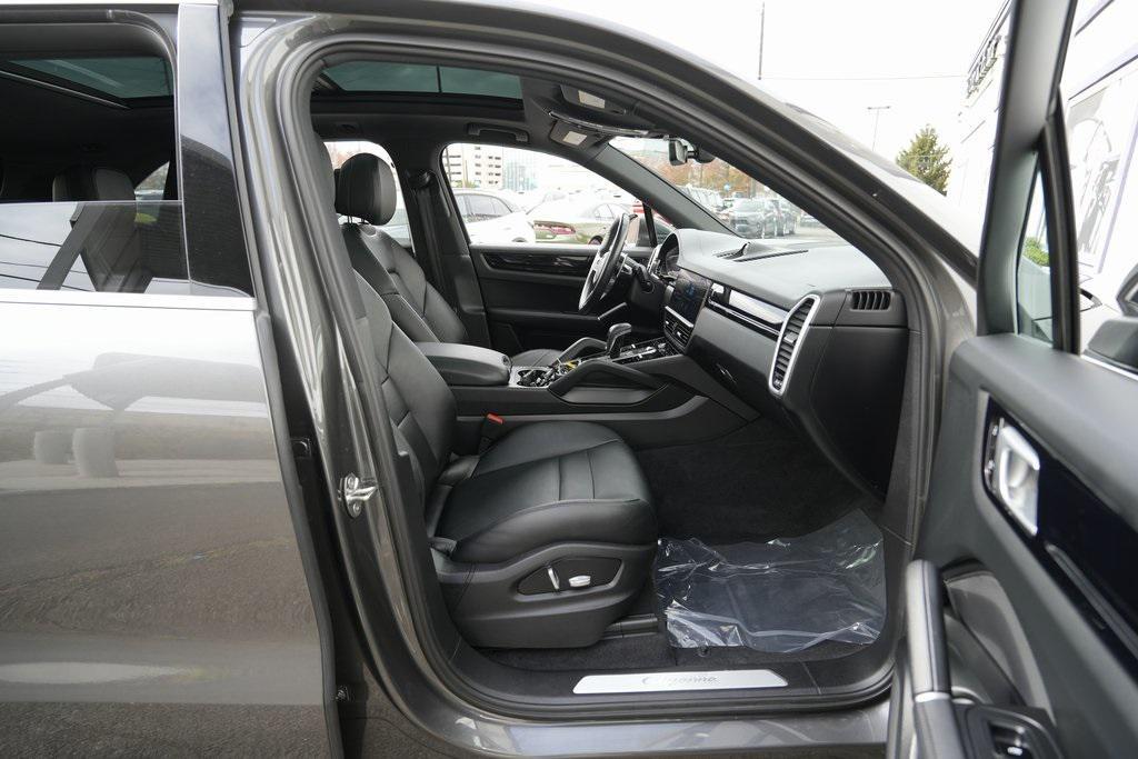 used 2020 Porsche Cayenne car, priced at $26,900