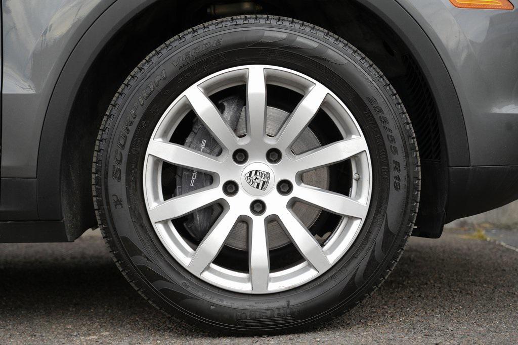 used 2020 Porsche Cayenne car, priced at $26,900