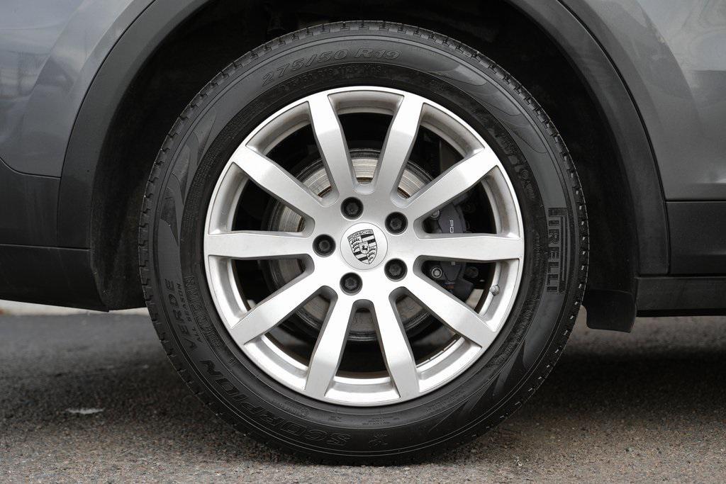 used 2020 Porsche Cayenne car, priced at $26,900