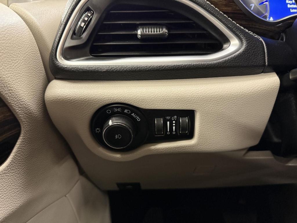 used 2023 Chrysler Pacifica car, priced at $29,787