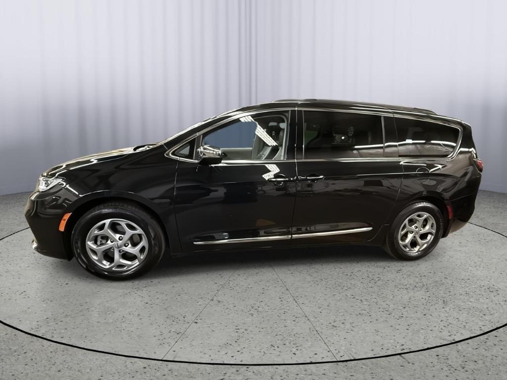 used 2023 Chrysler Pacifica car, priced at $29,787