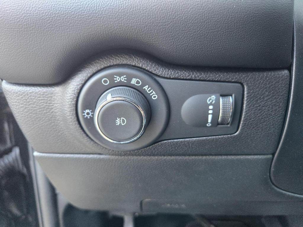 used 2023 Dodge Durango car, priced at $25,108