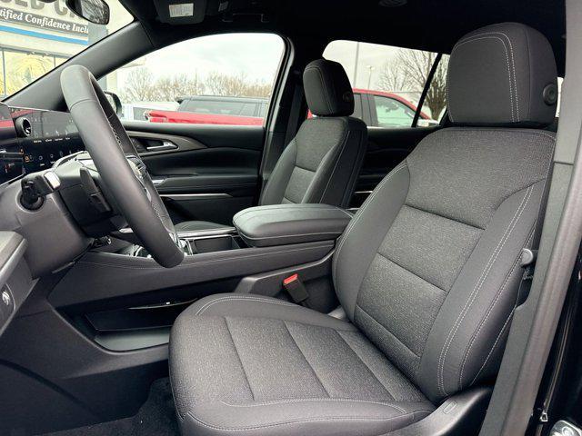 new 2026 Chevrolet Traverse car, priced at $38,590