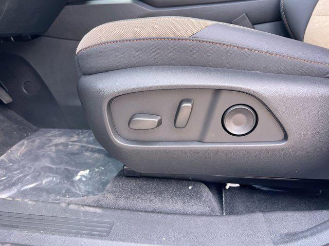 new 2026 Chevrolet Equinox car, priced at $35,015