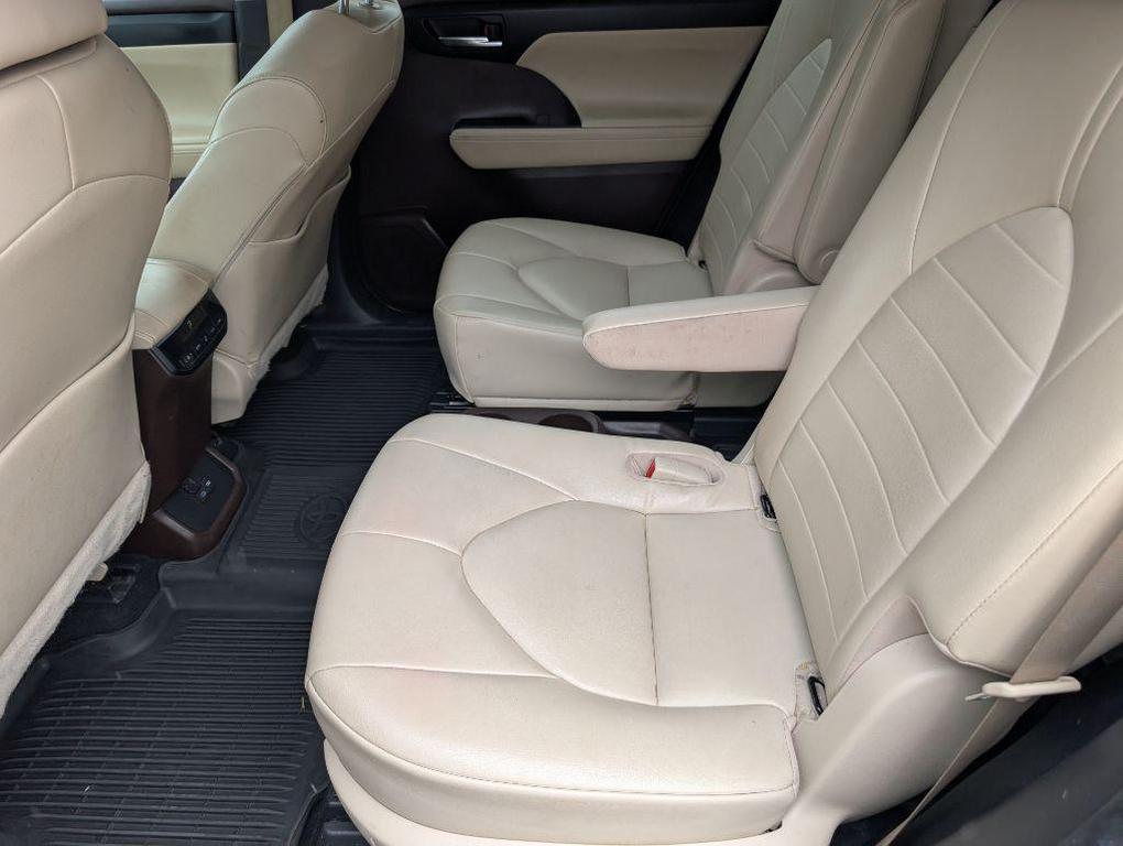 used 2022 Toyota Highlander car, priced at $29,794