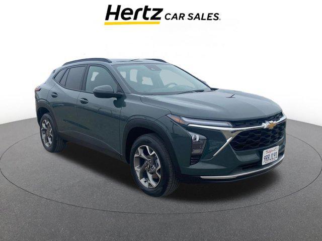 used 2025 Chevrolet Trax car, priced at $19,122