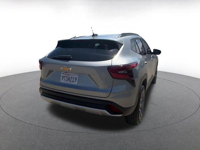 used 2025 Chevrolet Trax car, priced at $19,499