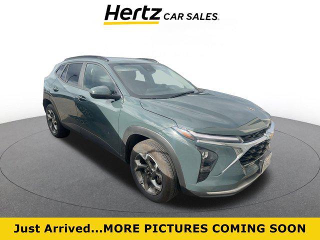 used 2025 Chevrolet Trax car, priced at $19,472