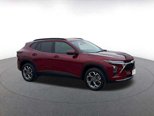 used 2025 Chevrolet Trax car, priced at $18,533