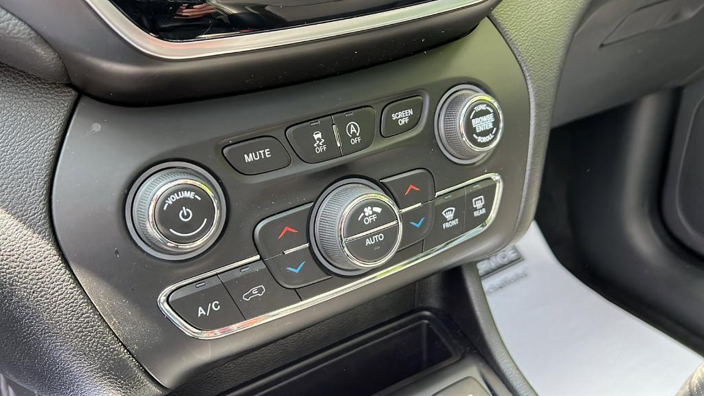 used 2021 Jeep Cherokee car, priced at $25,000