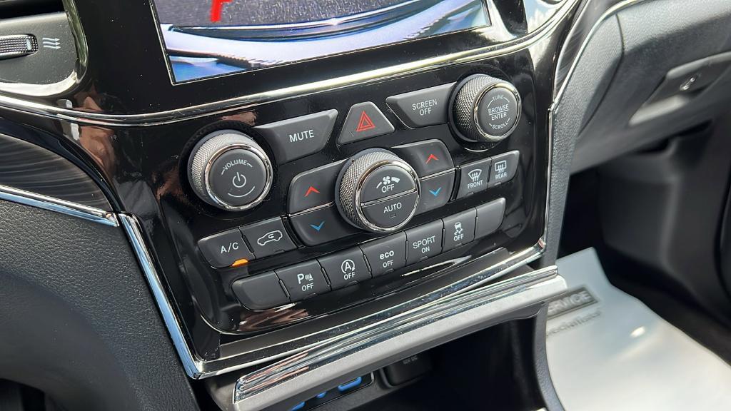 used 2022 Jeep Grand Cherokee WK car, priced at $31,995