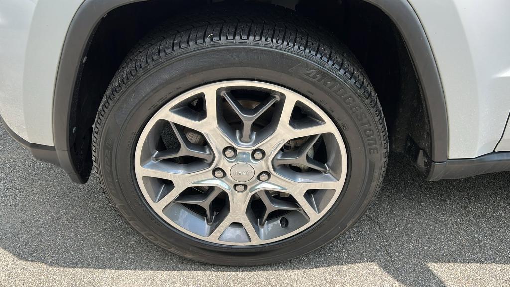 used 2022 Jeep Grand Cherokee WK car, priced at $31,995