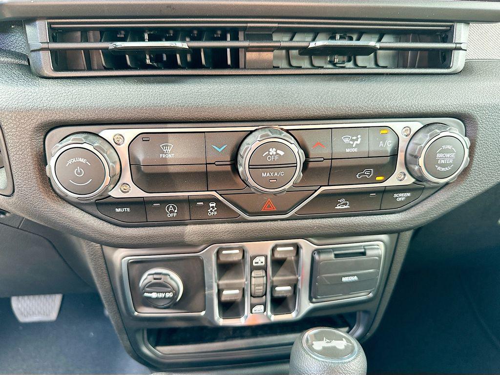 new 2026 Jeep Wrangler car, priced at $32,340