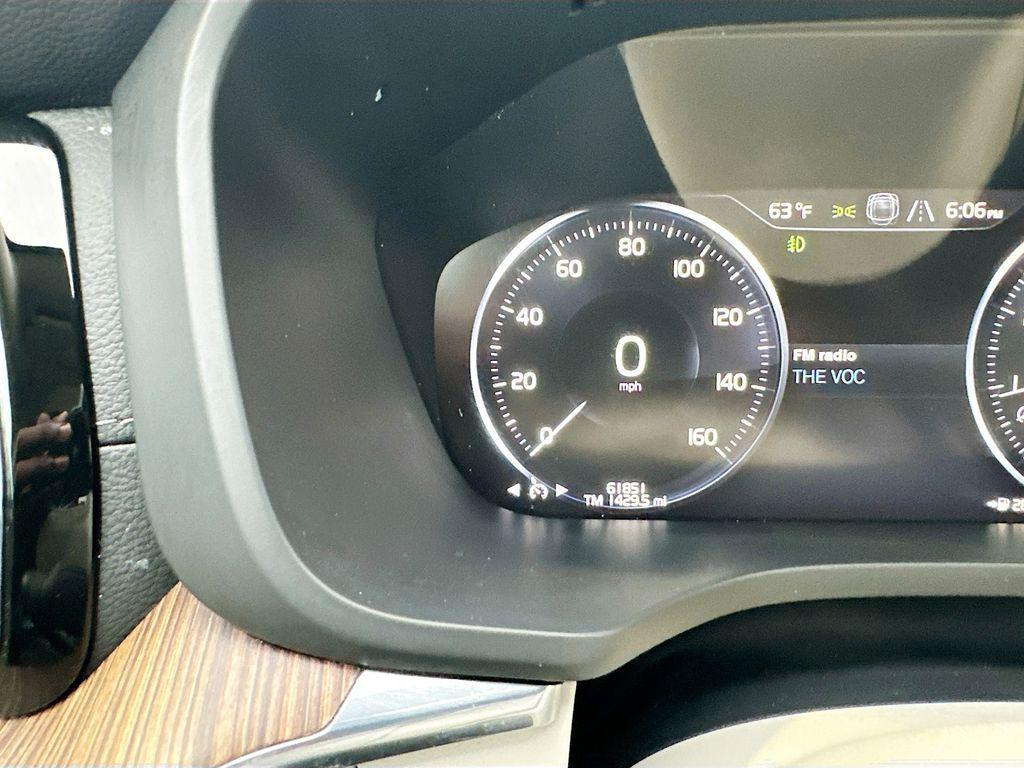 used 2020 Volvo XC60 car, priced at $23,755