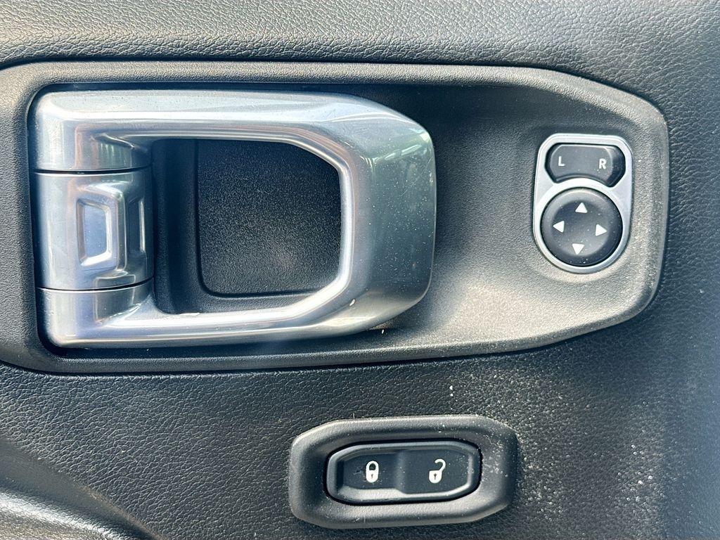 used 2022 Jeep Wrangler Unlimited car, priced at $23,315