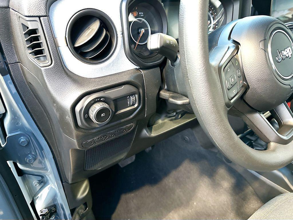 new 2026 Jeep Wrangler car, priced at $38,185