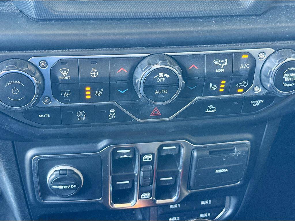 used 2022 Jeep Wrangler Unlimited car, priced at $24,358