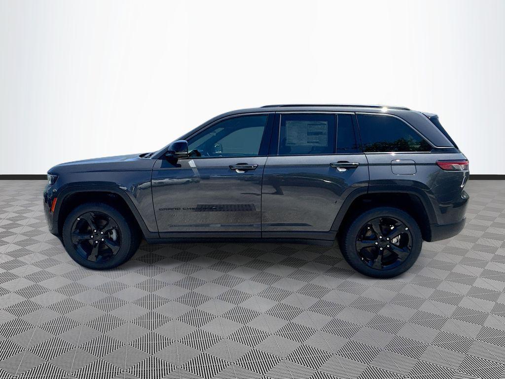 new 2026 Jeep Grand Cherokee car, priced at $42,082