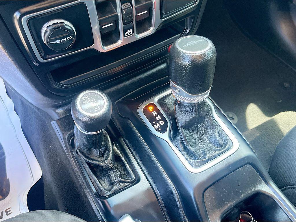 used 2021 Jeep Gladiator car, priced at $28,306