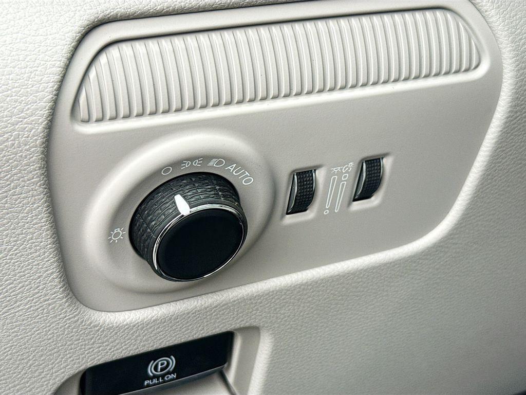 new 2026 Jeep Grand Wagoneer car, priced at $58,547