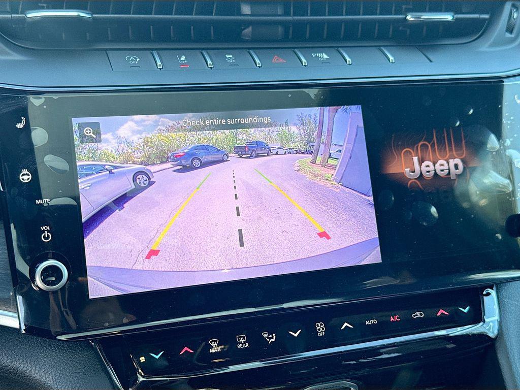 new 2026 Jeep Grand Cherokee car, priced at $39,523