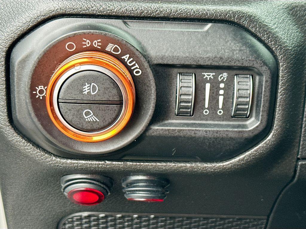 used 2021 Jeep Gladiator car, priced at $32,526