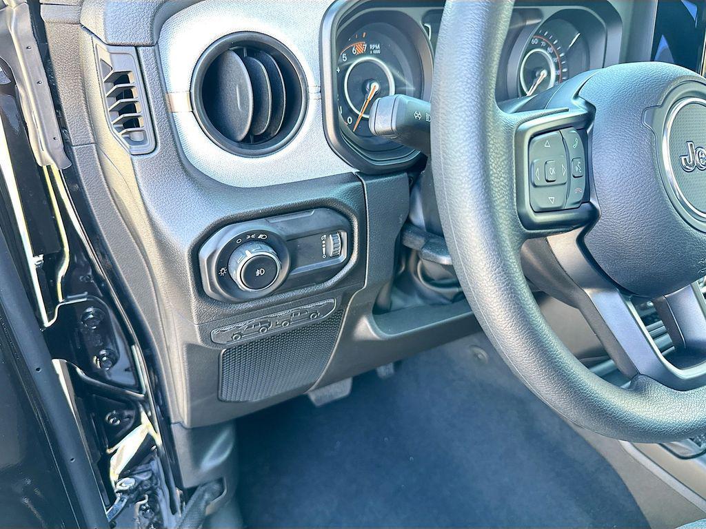 new 2026 Jeep Wrangler car, priced at $39,134