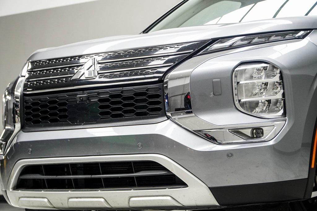 used 2024 Mitsubishi Outlander car, priced at $20,998
