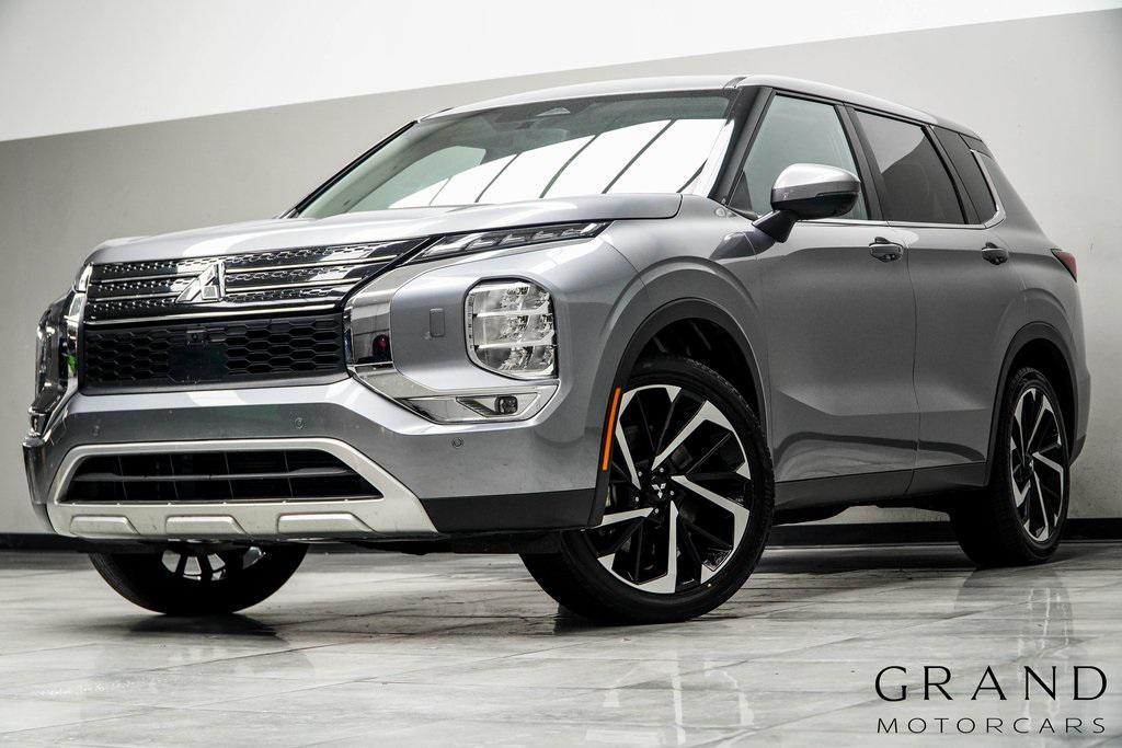 used 2024 Mitsubishi Outlander car, priced at $20,998
