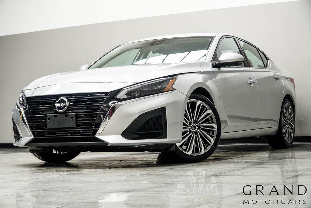 used 2023 Nissan Altima car, priced at $20,998