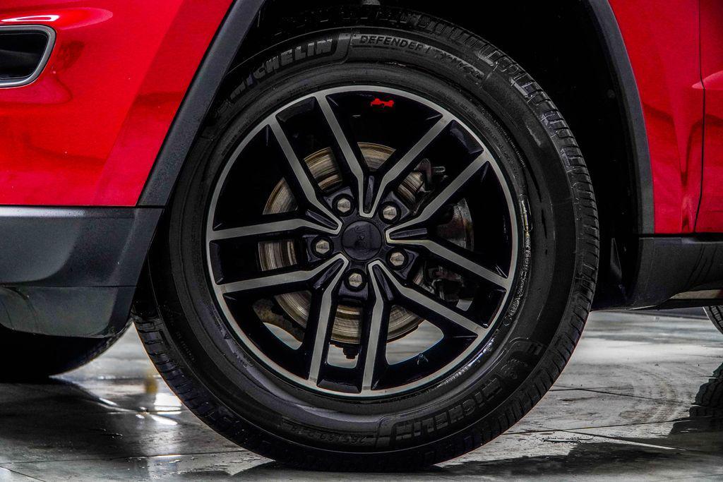 used 2020 Jeep Grand Cherokee car, priced at $23,909